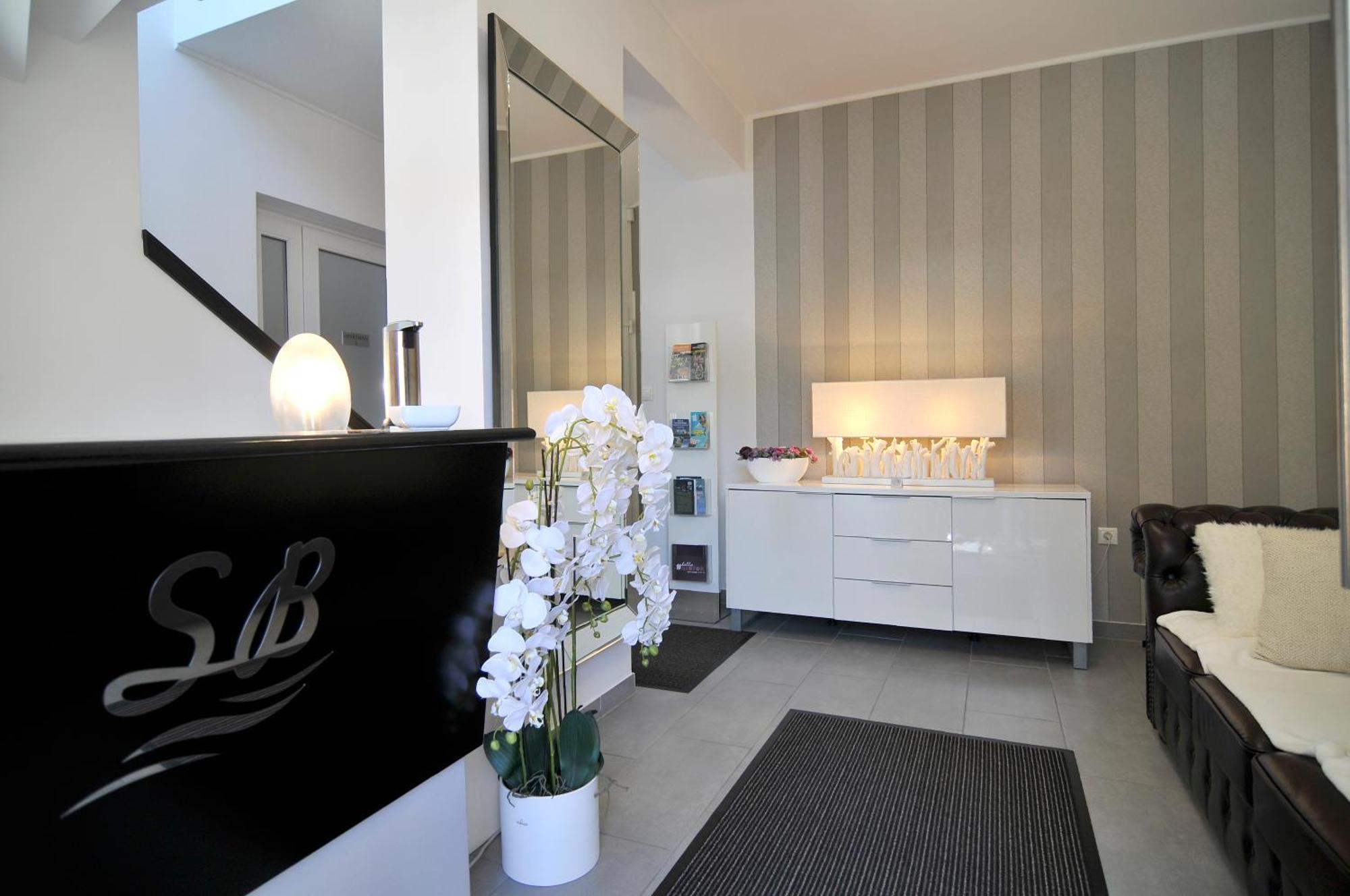 שיופוק Silver Beach Apartments מראה חיצוני תמונה