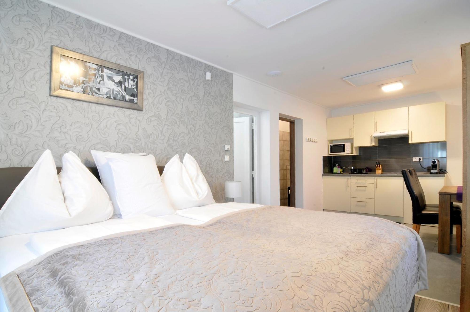 שיופוק Silver Beach Apartments מראה חיצוני תמונה