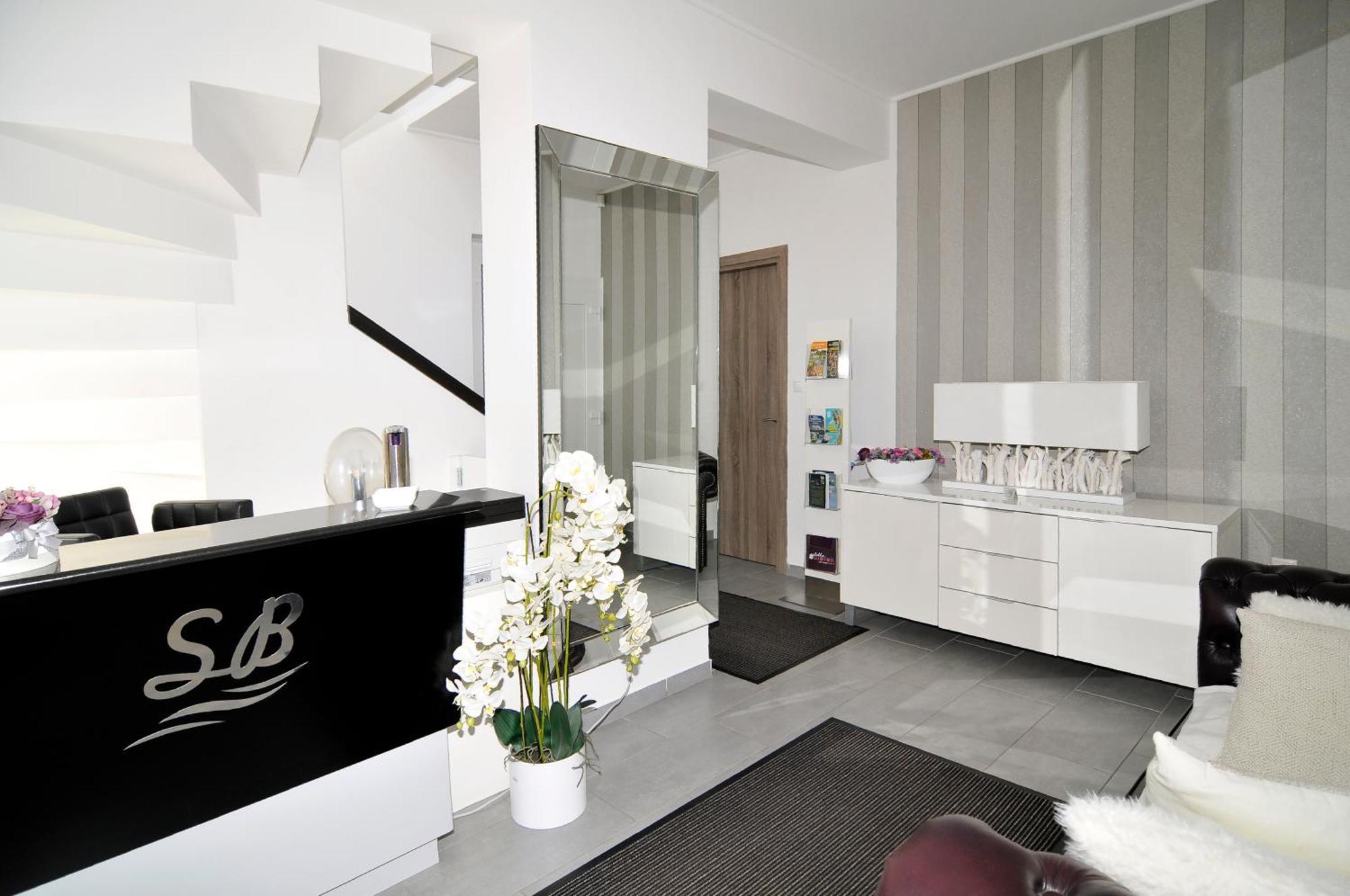 שיופוק Silver Beach Apartments מראה חיצוני תמונה