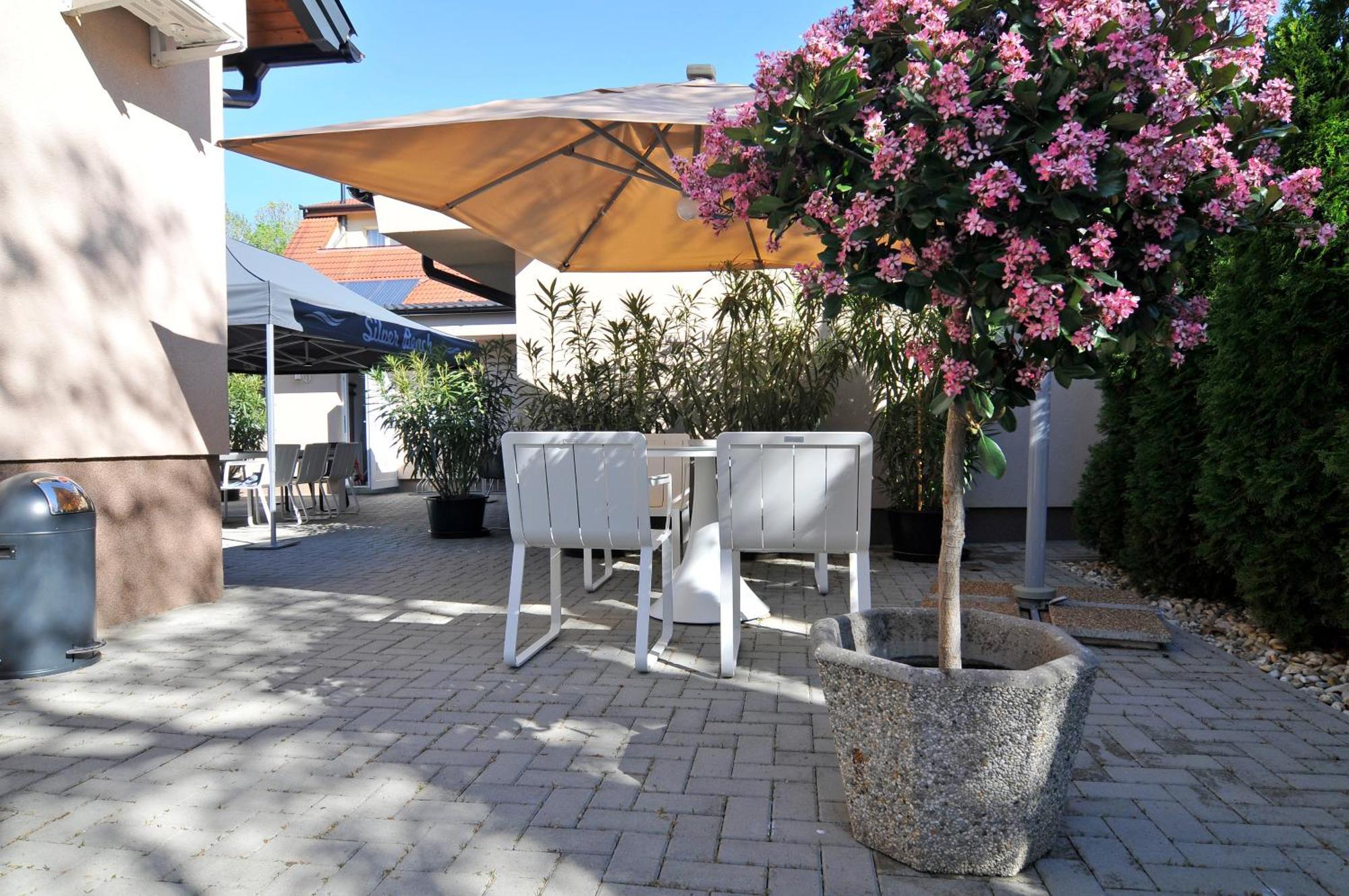 שיופוק Silver Beach Apartments מראה חיצוני תמונה